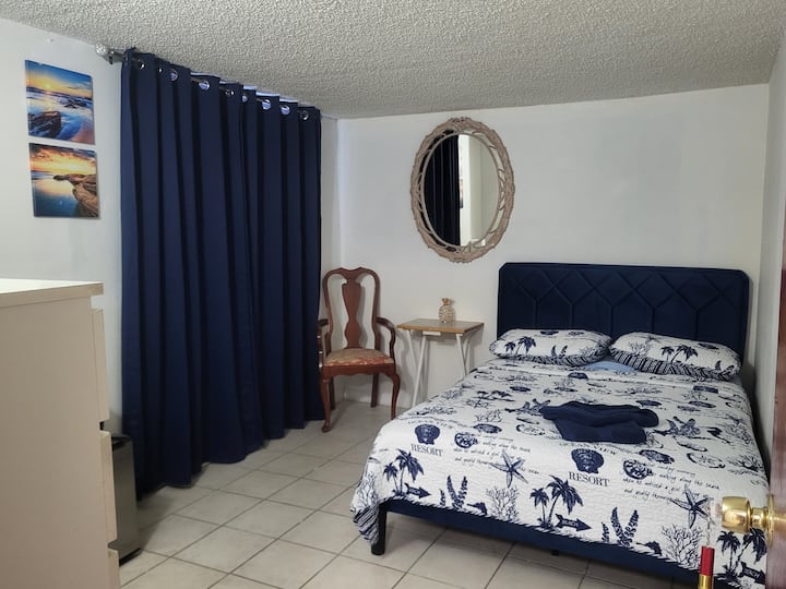 Отделна спалня. Не я споделяте с непознати. Заключване на вратата с ключ.