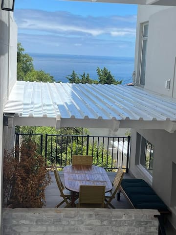 Theresa Way Double Volume Near Beach & Mt. Trials gallery image 4