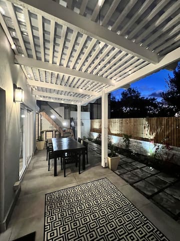 Theresa Way Double Volume Near Beach & Mt. Trials gallery image 5