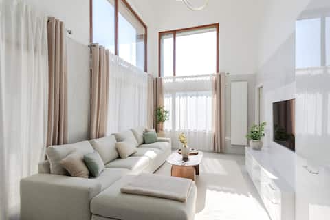 Penthouse for 10 people, 7 minutes from Disneyland