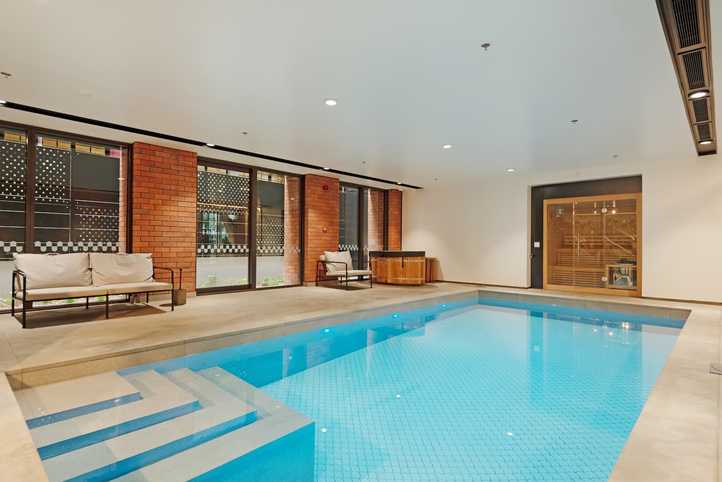 New 1 Bed Apartment With Pool At Hyde Lane 5