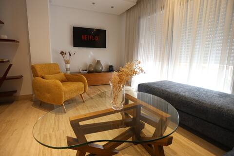 Popular Airbnb listing: Apartment in the heart of Gauthier – Place Ollier in Arrondissement De Sidi Belyout ⵜⴰⴳⵥⵥⵓⵎⵜ ⵏ ⵙⵉⴷⵉ ⴱⵍⵢⵓⵟ مقاطعة سيدي بليوط
