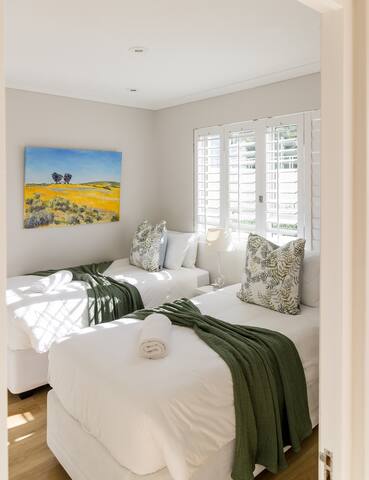 Summer place luxury apartment gallery image 3