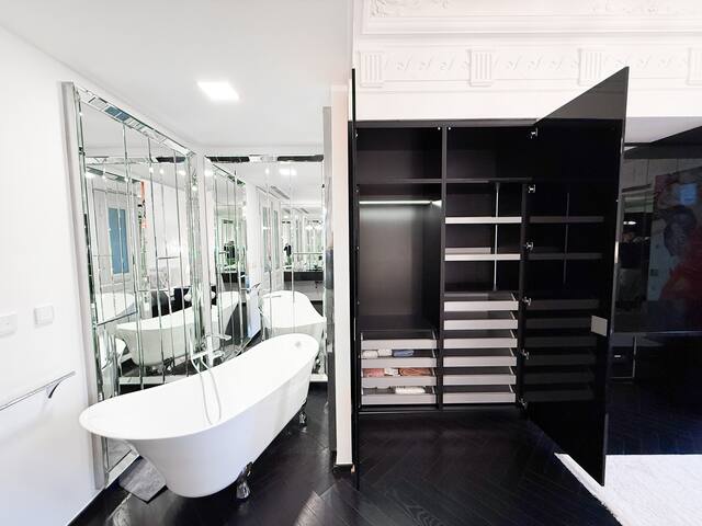 Dorian Grey Premium Residence gallery image 3