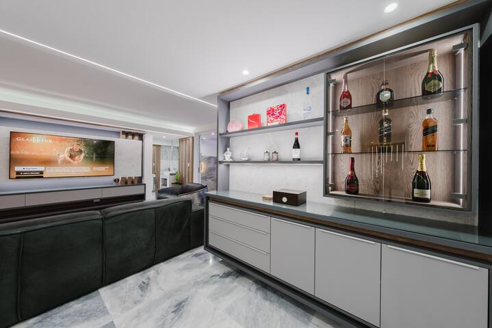 180m to Beach | 5 Star Villa | Swimming Pool gallery image 4