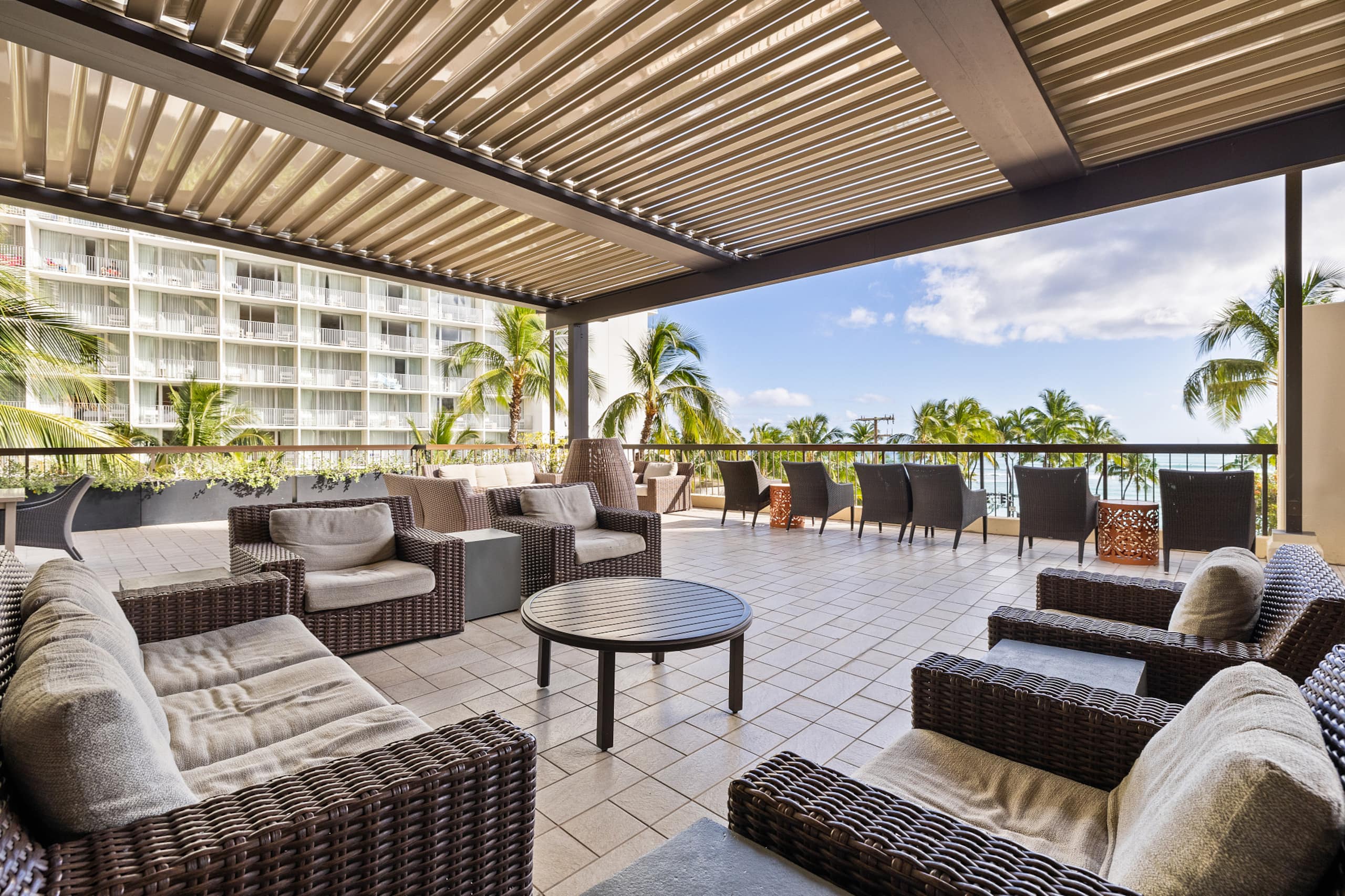 Waikiki Ocean Luxe Panorama 2BD, Free Parking - Image 45