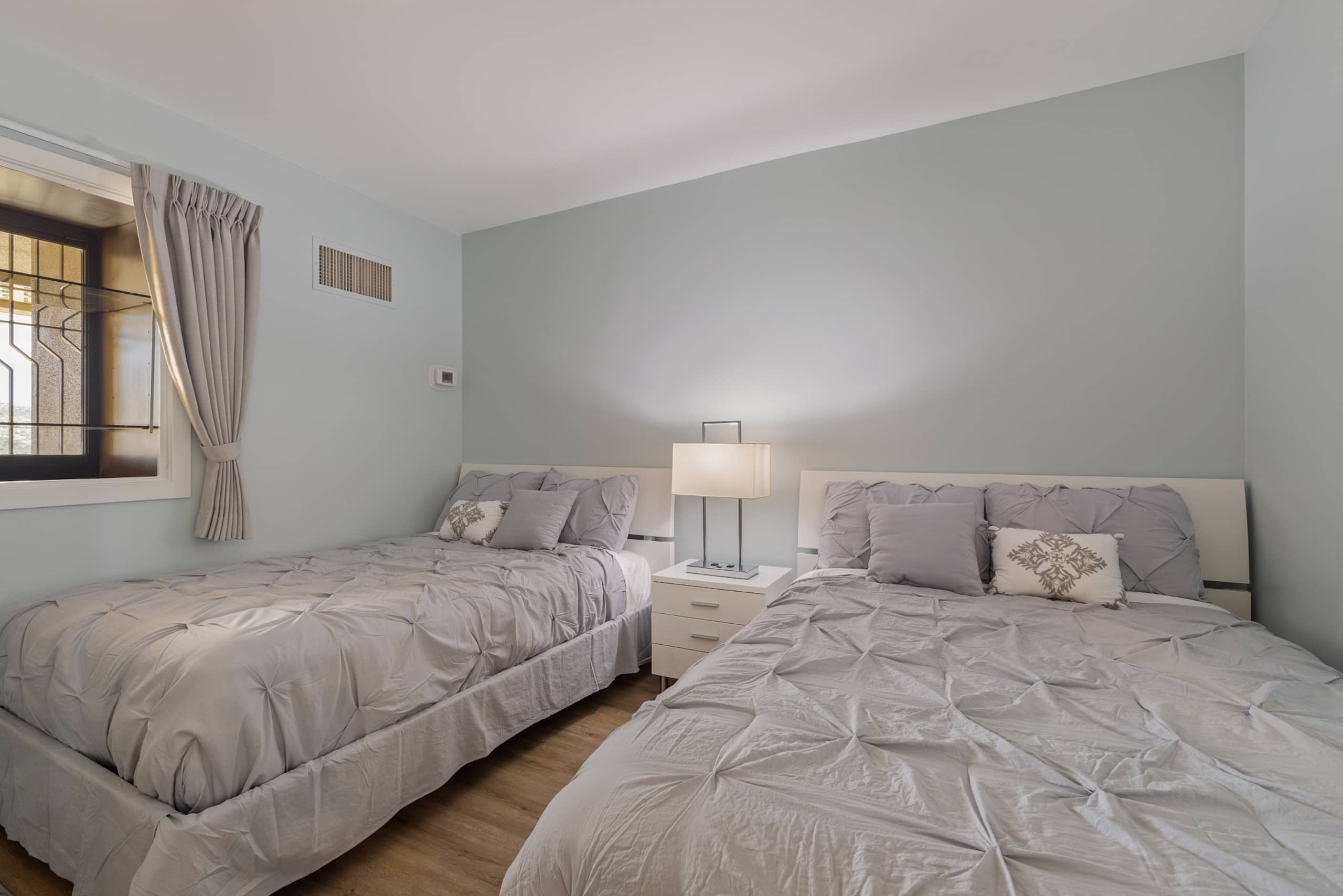 Waikiki Ocean Luxe Panorama 2BD, Free Parking - Image 33