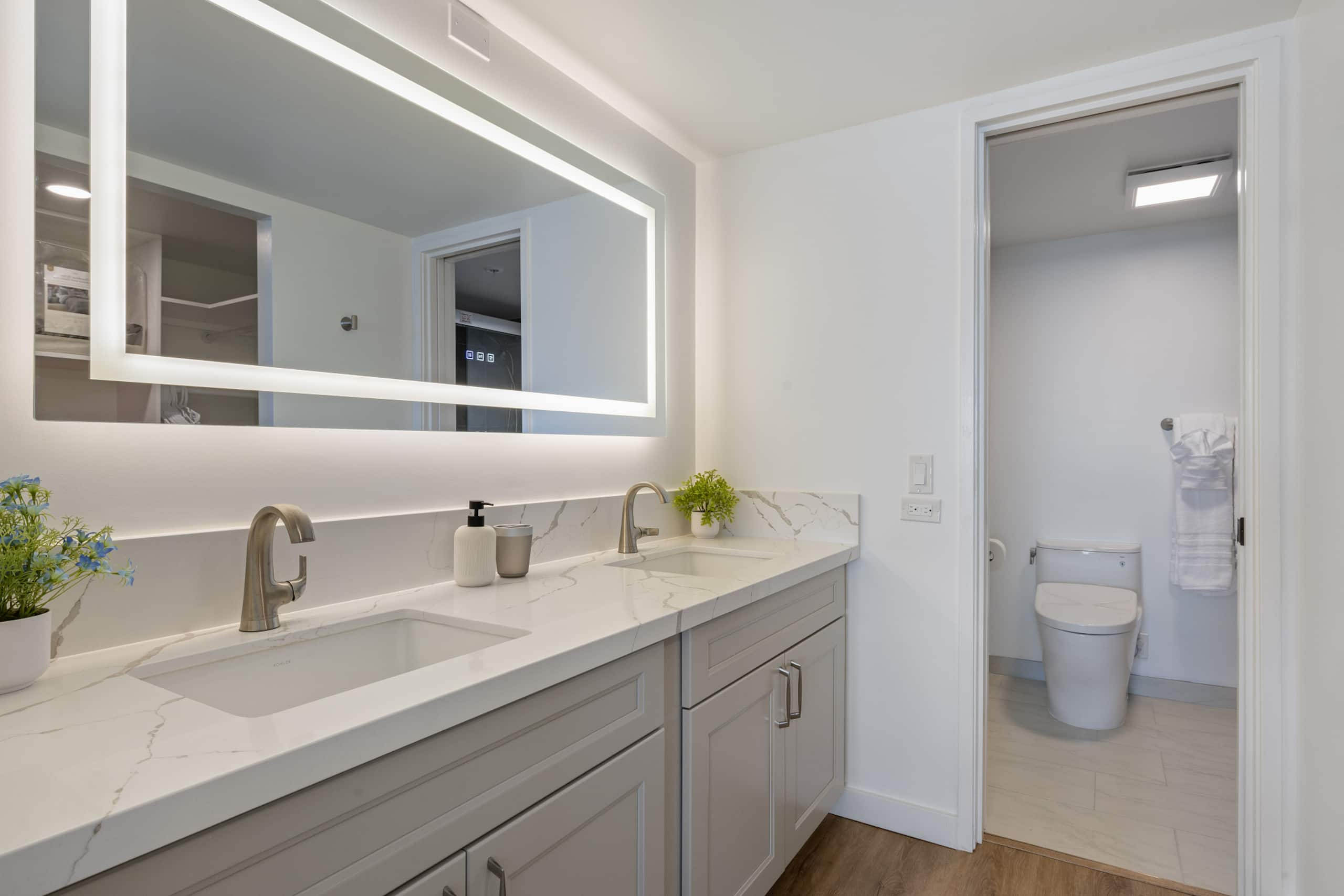 Waikiki Ocean Luxe Panorama 2BD, Free Parking - Image 37