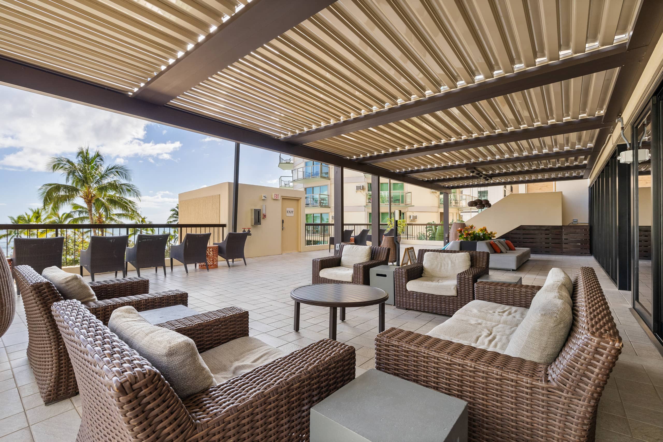 Waikiki Ocean Luxe Panorama 2BD, Free Parking - Image 47