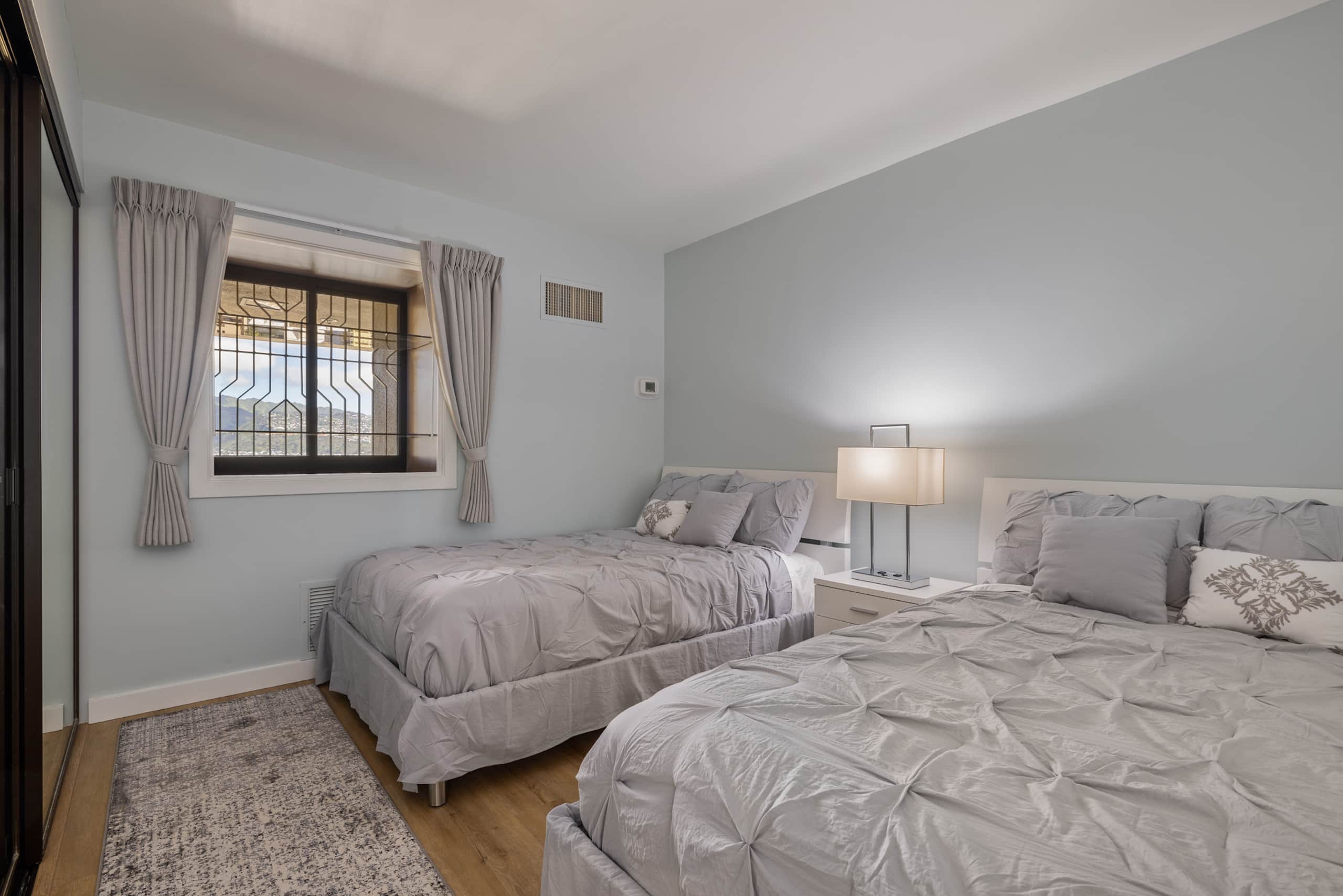 Waikiki Ocean Luxe Panorama 2BD, Free Parking - Image 2