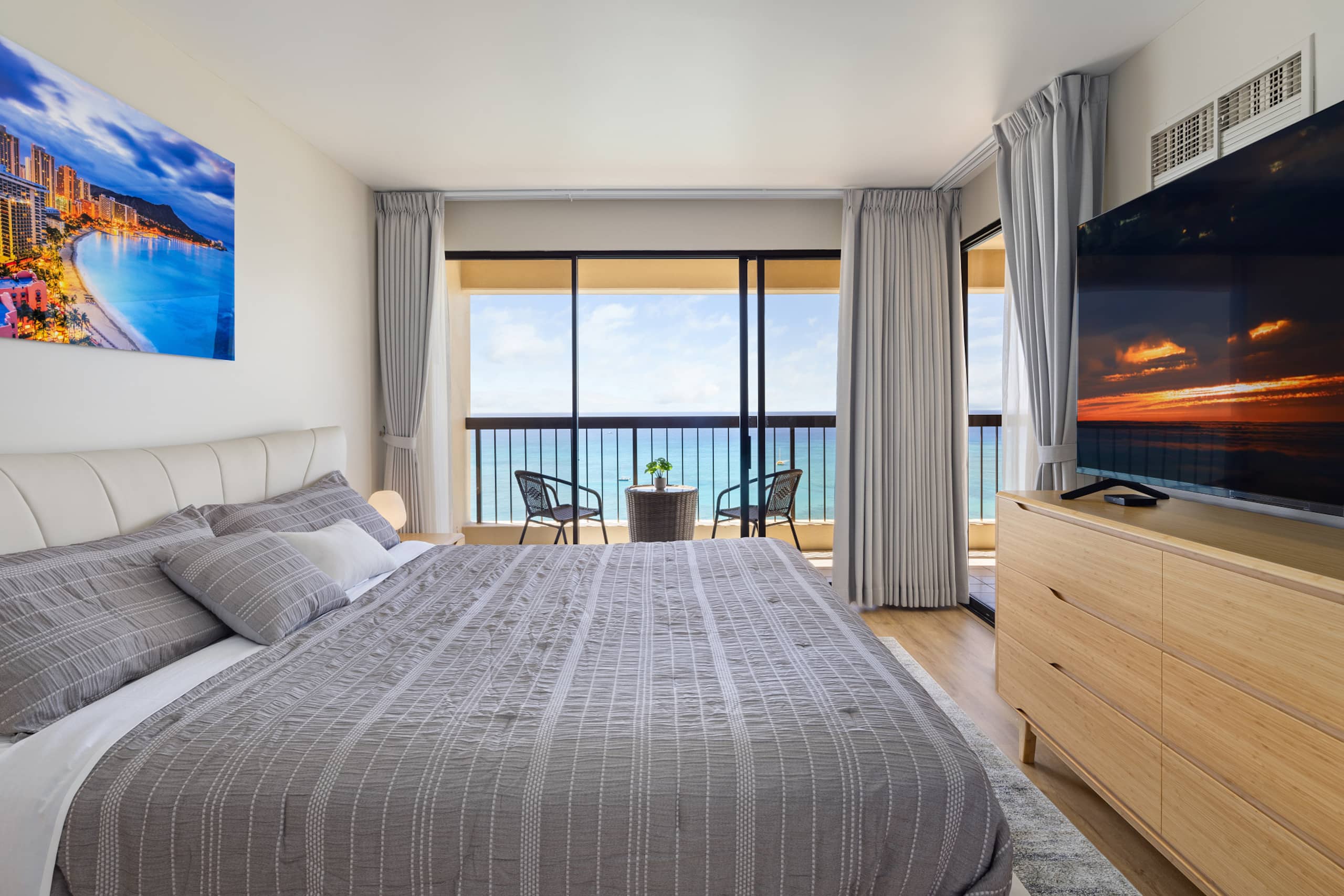 Waikiki Ocean Luxe Panorama 2BD, Free Parking - Image 28