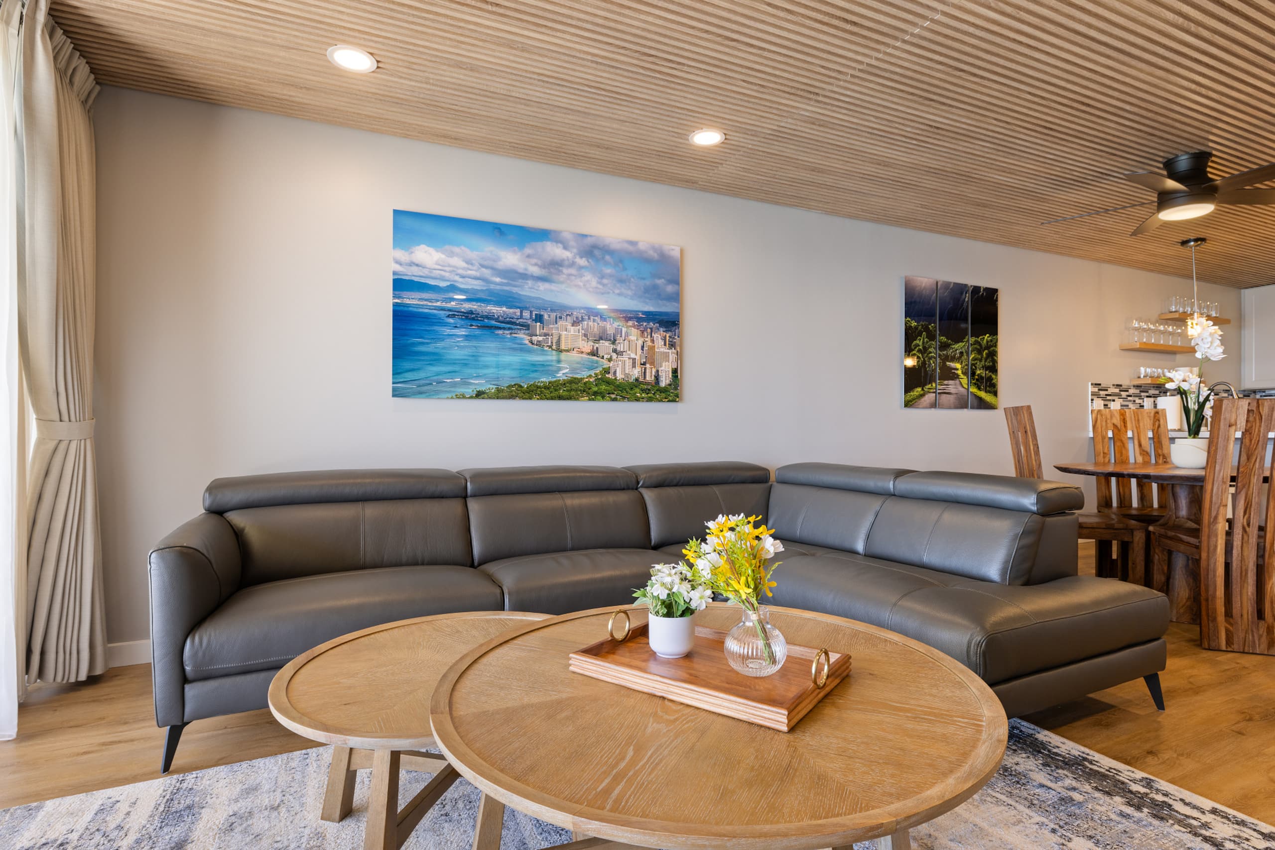 Waikiki Ocean Luxe Panorama 2BD, Free Parking - Image 10