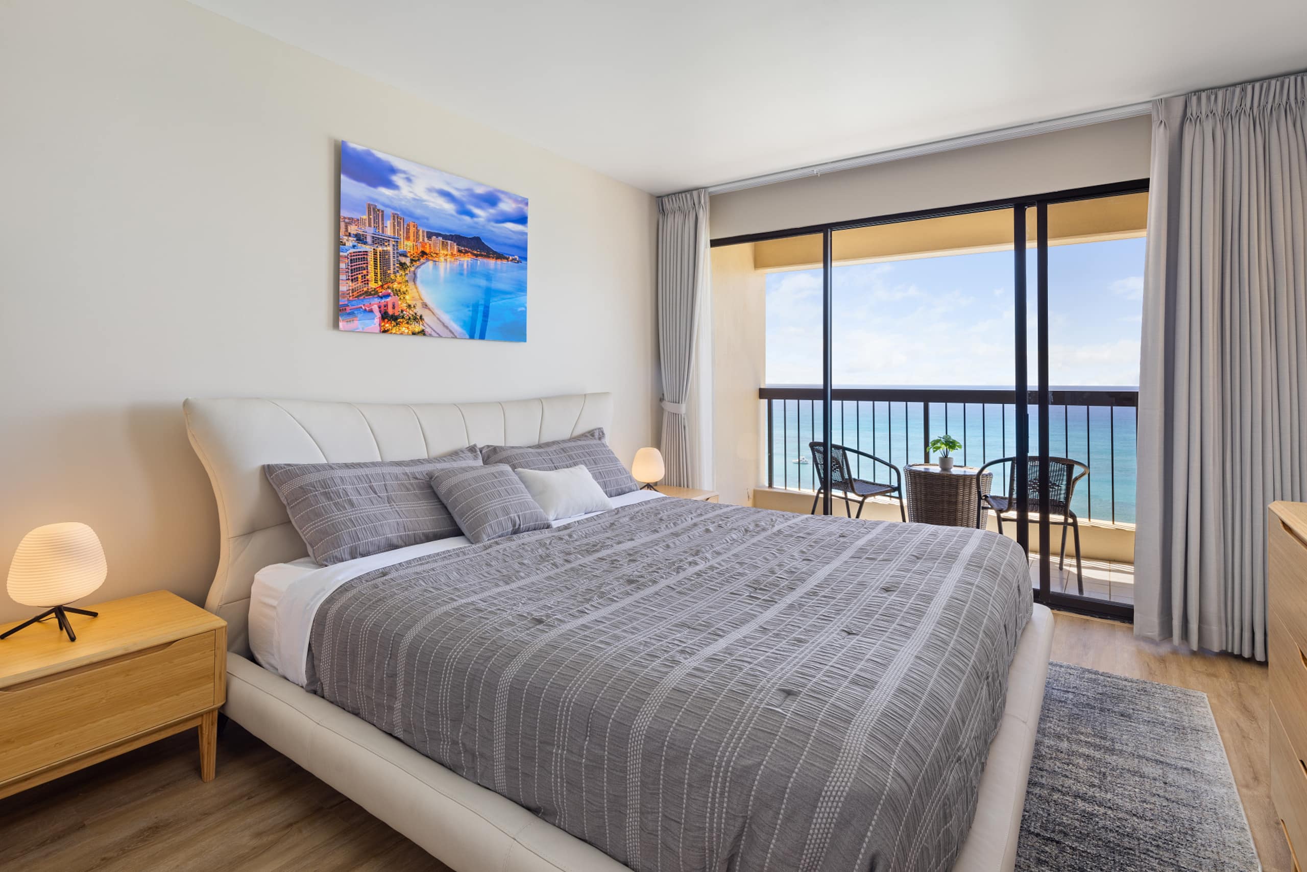 Waikiki Ocean Luxe Panorama 2BD, Free Parking - Image 26