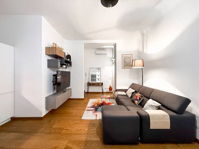 Apartment, 150m from the Metro gallery image 2