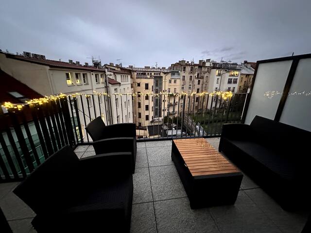 Stay Inn | Unique Duplex w/AC, 2 BDR & Terrace gallery image 4