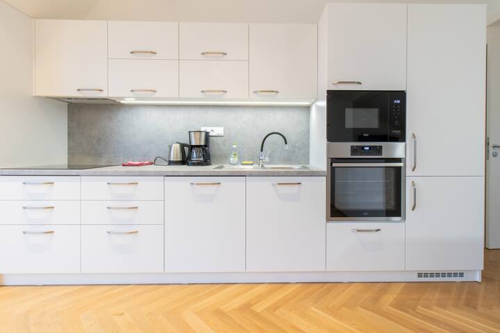 Stay Inn | Unique Duplex w/AC, 2 BDR & Terrace gallery image 5