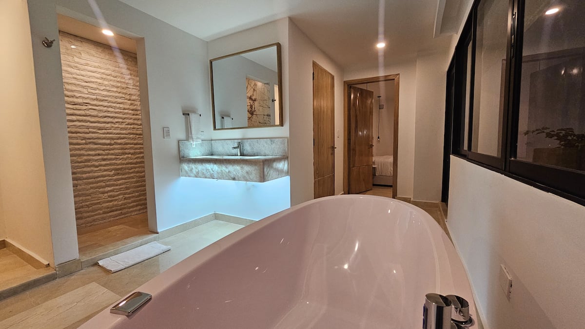 Villa Outdoor Dining