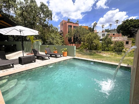 Grand Casona San Cayetano 44 people