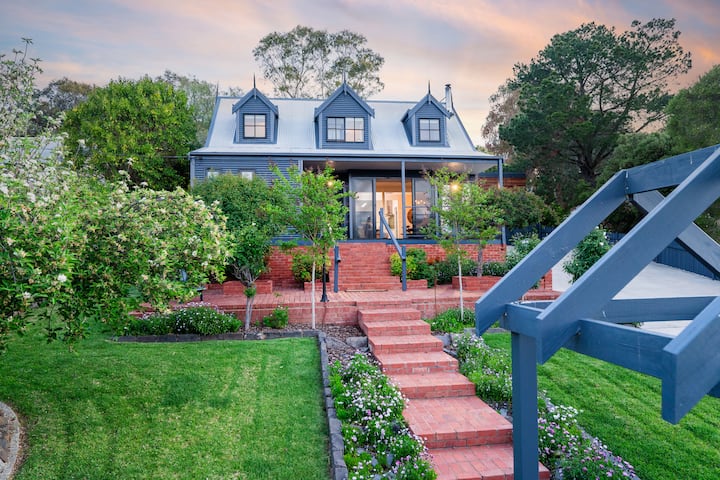 Tree Tops On Hodge - Albury–Wodonga