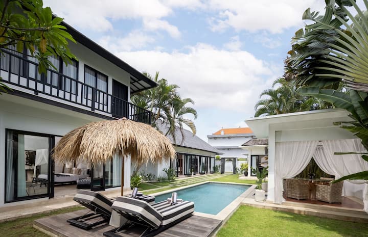 4br Villa Batubolong (Monthly & Yearly Only) - Australia