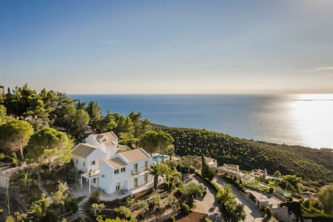 Luxury Residence | Pool | Sea View V1