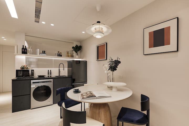 Beacon/包棟/多人團體首選/台北捷運5分鐘/龍山寺/華西街夜市/西門町/青山宮/廣州街夜市