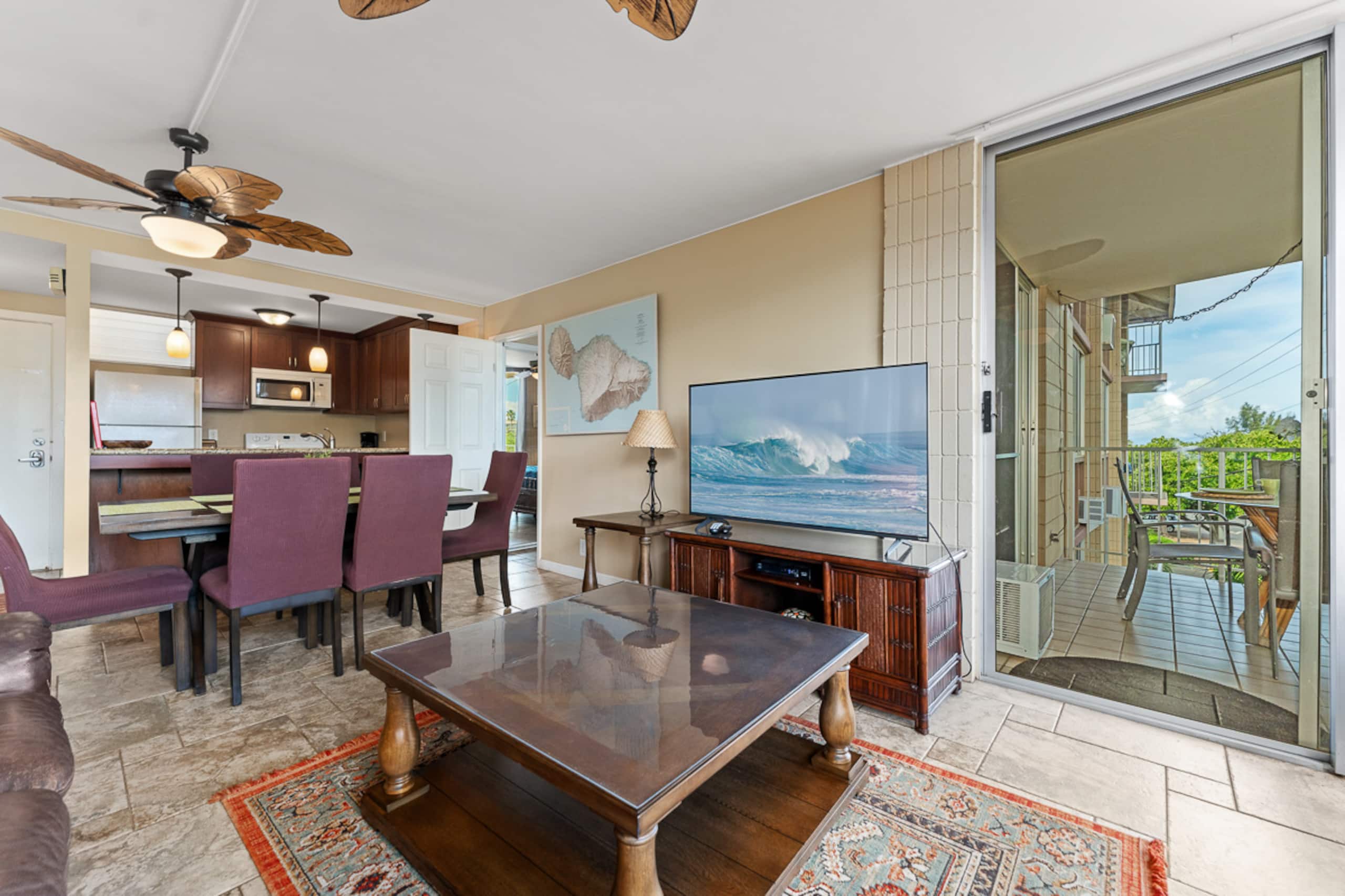 Short Walk to Stunning Beaches! - Image 4