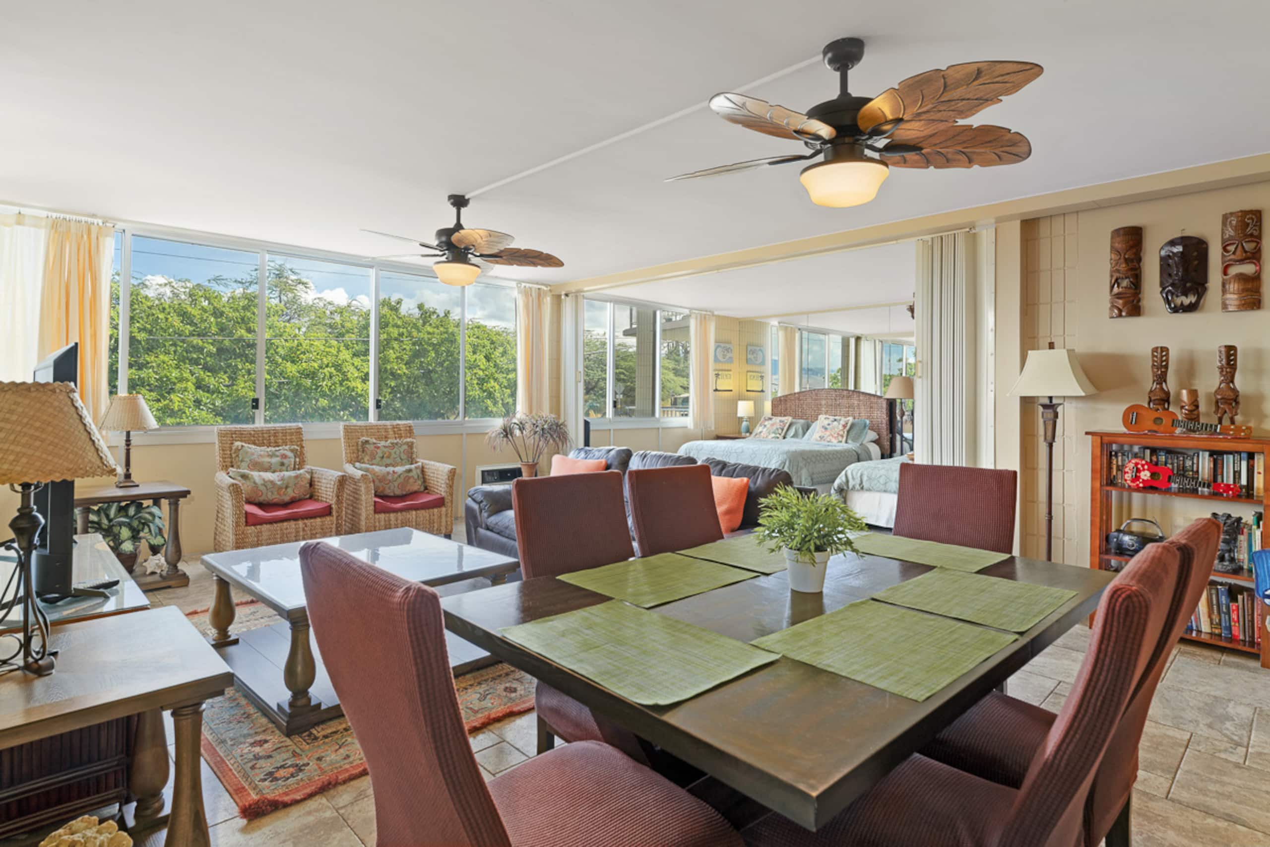 Short Walk to Stunning Beaches! - Image 8