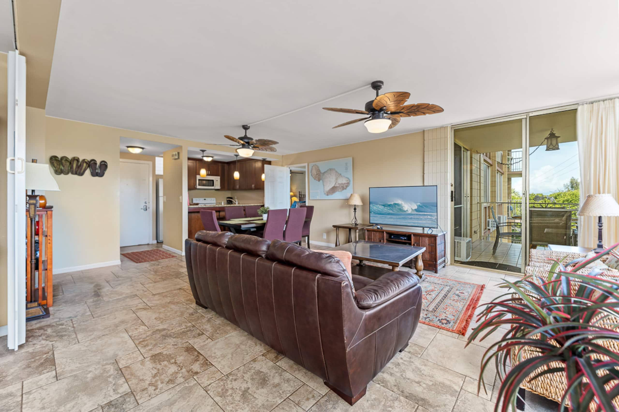 Short Walk to Stunning Beaches! - Image 2