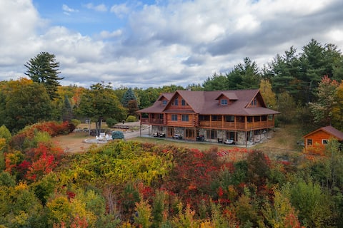 Breathtaking Mountain Getaway Lake Views & Hot Tub