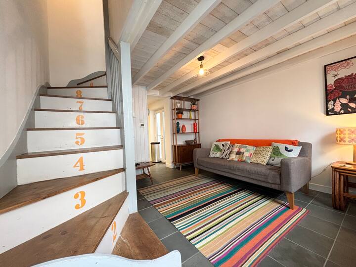 Whirlygig Cottage, Near To Penzance Harbour - Penzance