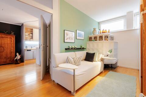 Charming studio apartment with garden in the city center