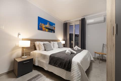 Luxury Stay in Msida Yacht Marina Area Flat 10