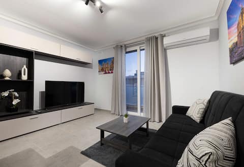 Luxury Stay in Msida Yacht Marina Area Flat 4