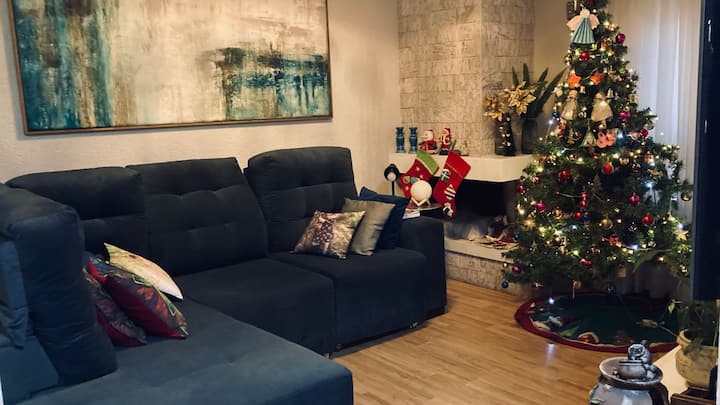 Morada De 180m²(3 Suítes) Junto à Catedral - Canela