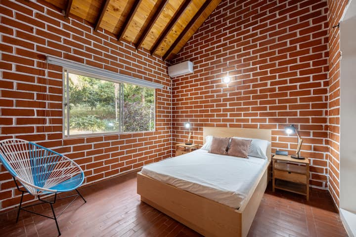 საძინებელი 1