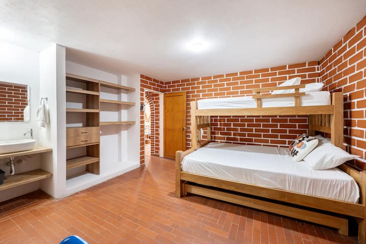 საძინებელი 4