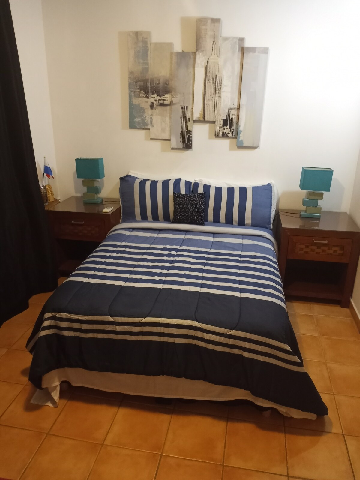 Habitación con cama de 2 plazas + sofá cama