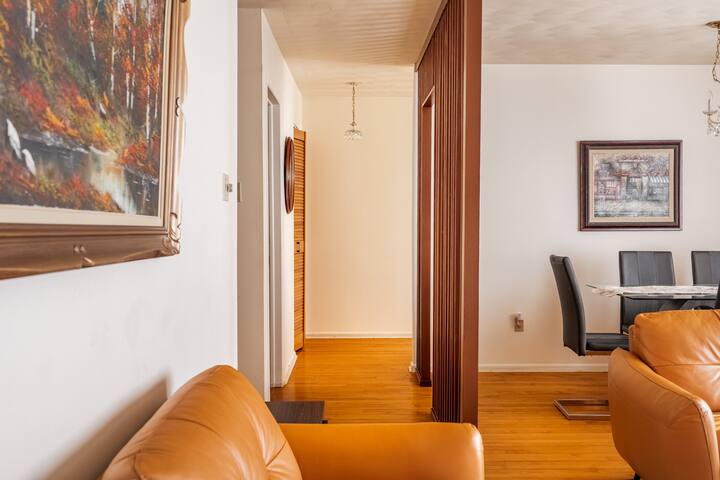 Spacious 5-Bedroom Home – Central AC/7beds gallery image 5