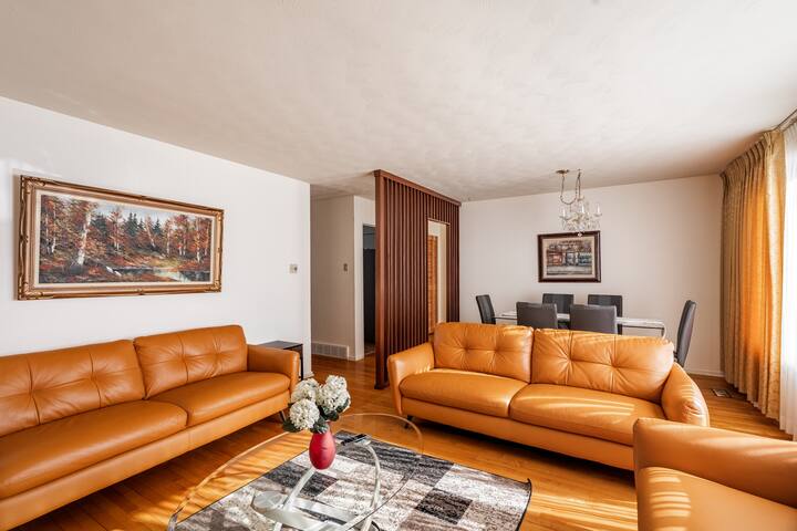 Spacious 5-Bedroom Home – Central AC/7beds gallery image 3