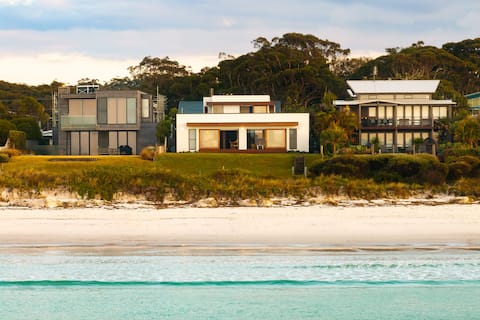 'Saltspray' - Luxe Jervis Bay Beachfront Retreat