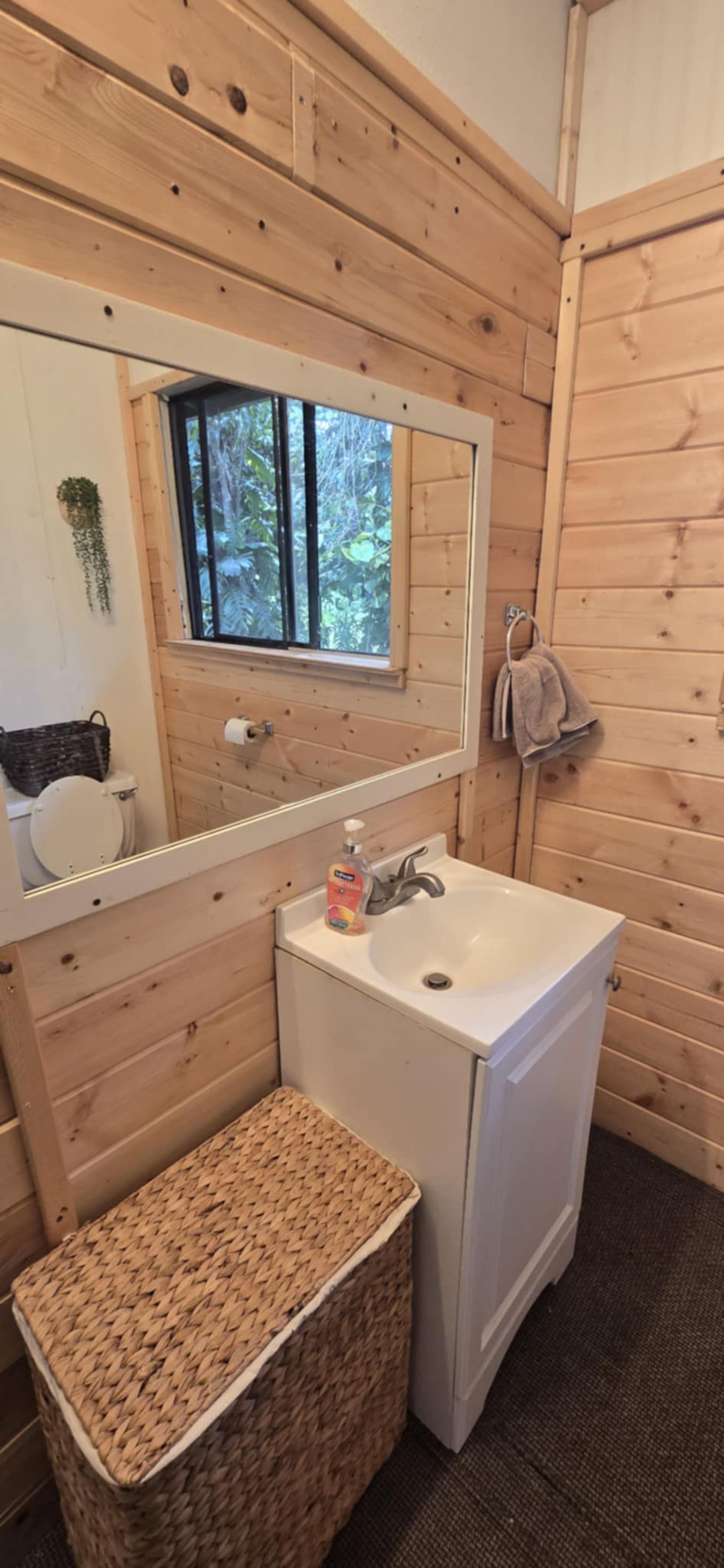 Guesthouse in Haiku-Pauwela · ★4.56 · 1 bedroom · 1 bed · 1 private bath - Image 12