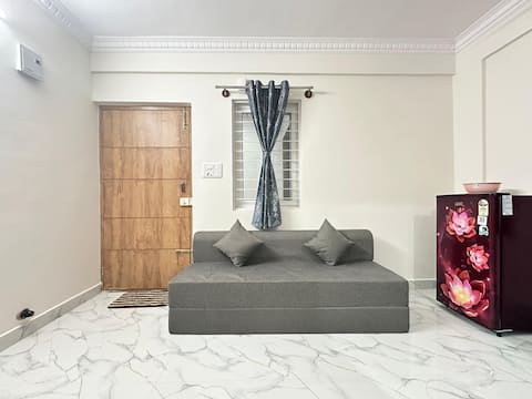 1BHK near Sarjapur road with lift 202