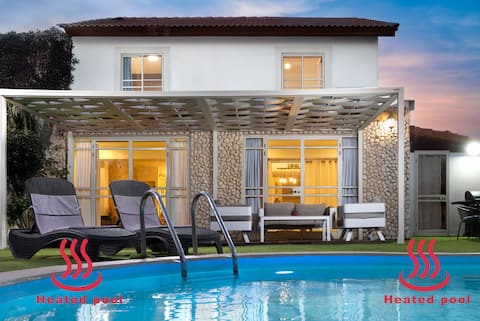 Villa Yotam Beautiful 4BR with Heated pool