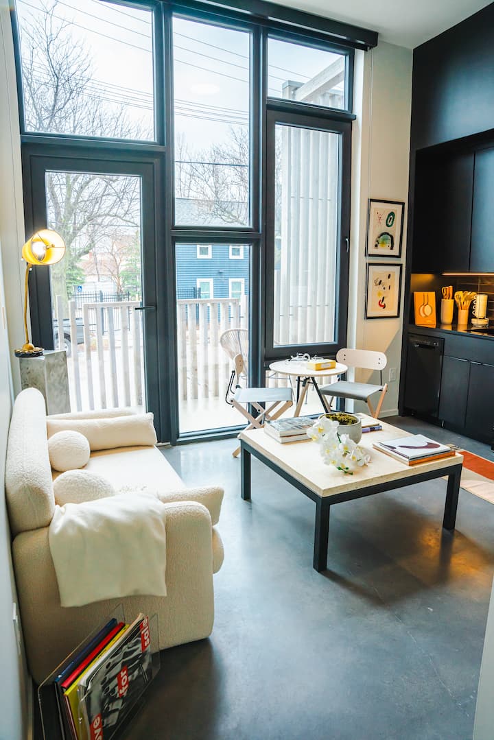 Ash | Cozy + Chic Studio Near Downtown Cle - Cleveland
