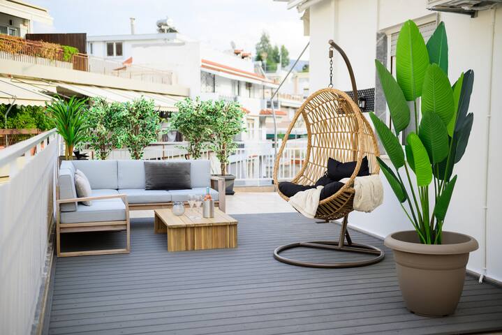 Iconic Acropolis Views• 2 BR Spacious Penthouse! gallery image 5