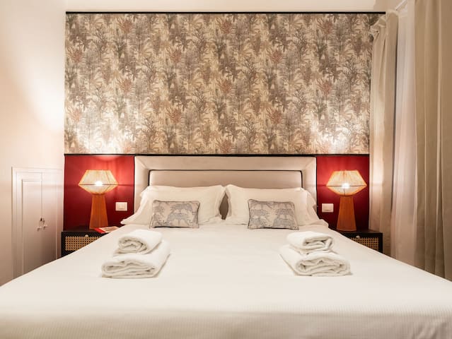 Guelfa Spacious New Elegant Central Position