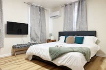 The Cardinal 808 C | KING 2BD/1BA Chic Apt