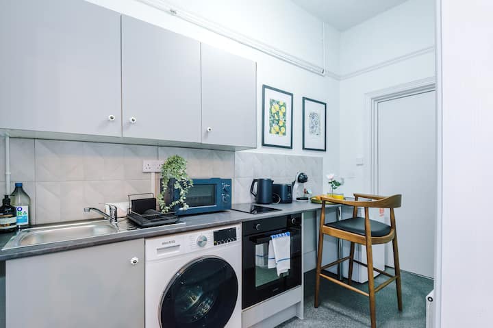 Victoria Park Studio 6, Parking, Netflix,nr Centre - Leamington Spa