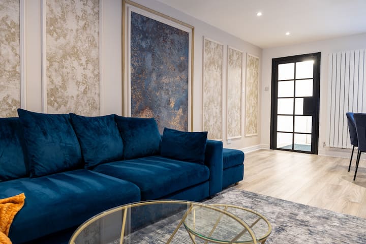 Modern 3 Bed House Manchester Free Parking - Sale